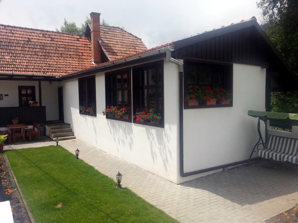 Casa Demeter Hotell Rimetea Exteriör bild